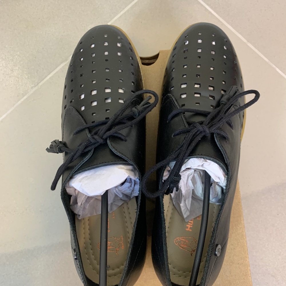 Hush Puppies Black Leather Perforated Oxford - Picture 8 of 10